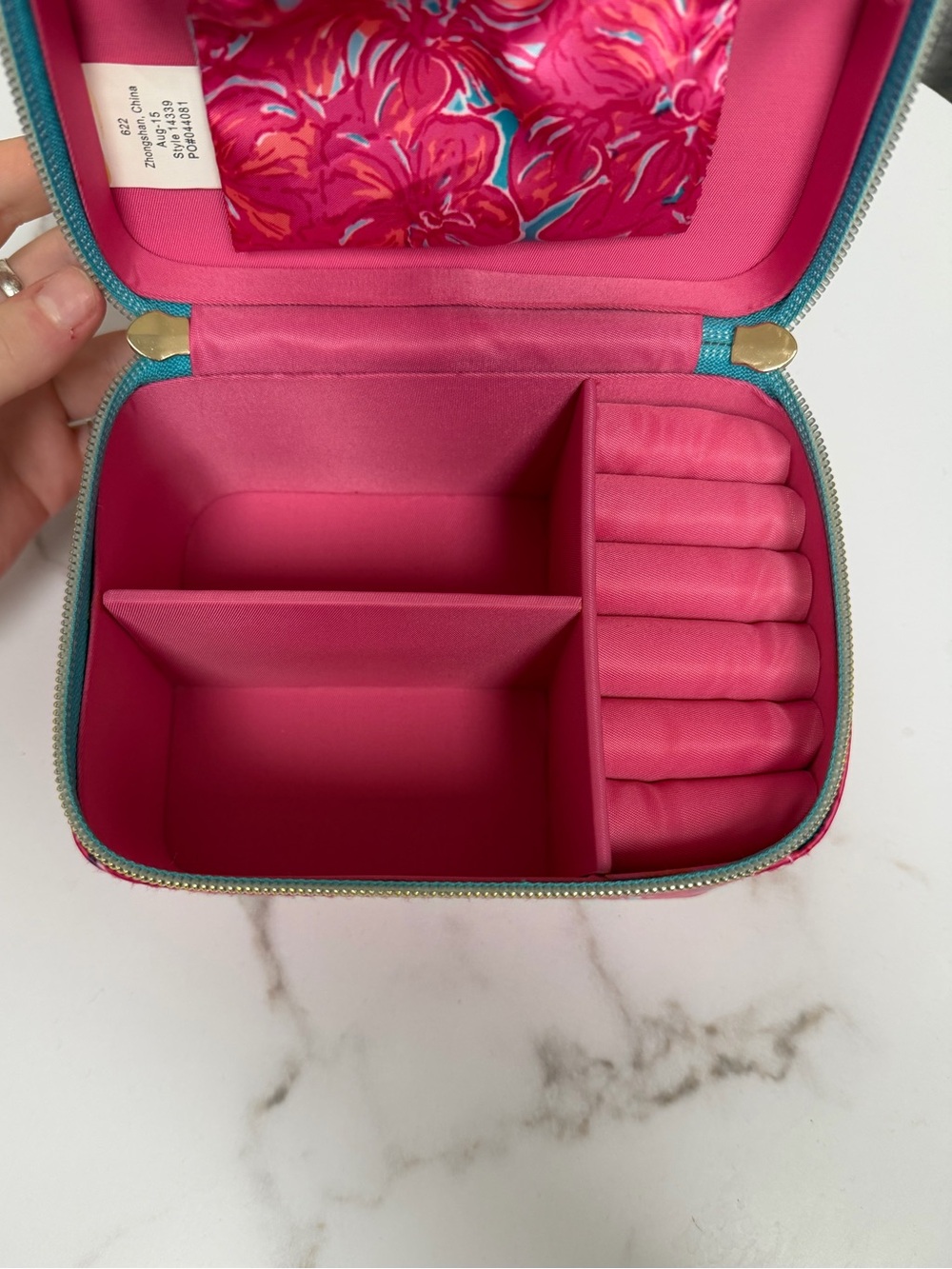 Lilly Pulitzer Nylon Cosmetic Train case w/ Floral Pattern - Picture 7 of 8